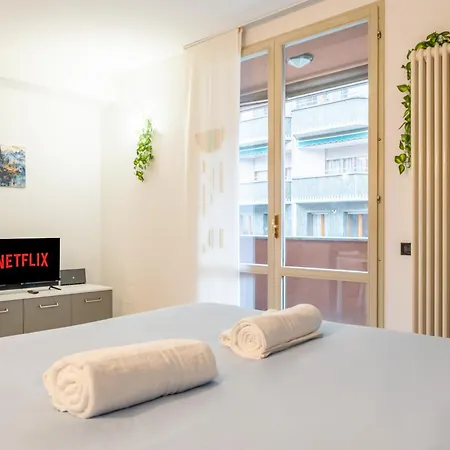 - Front Station - At 2 Min - Wifi Apartment *