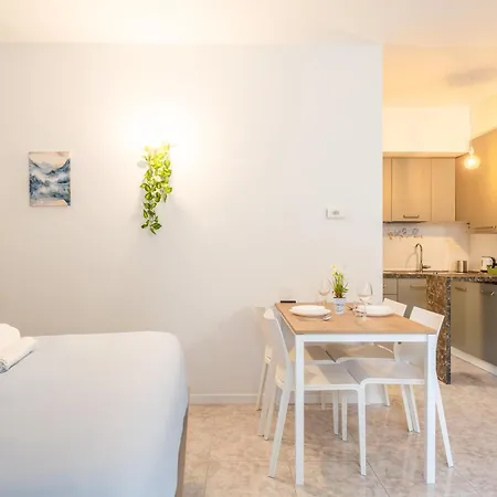 Apartamento - Front Station - At 2 Min - Wifi