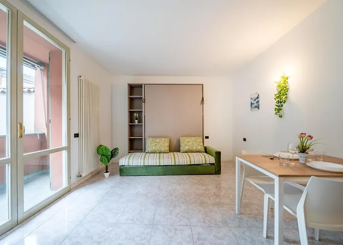 Apartment - Front Station - At 2 Min - Wifi Lecco