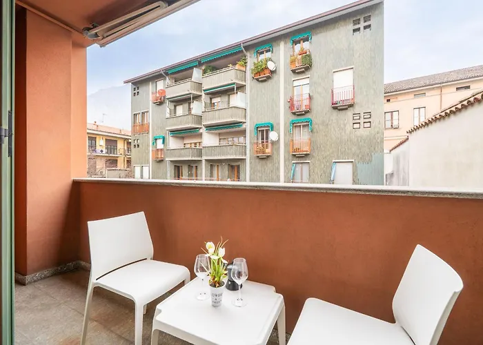 - Front Station - At 2 Min - Wifi Apartment *