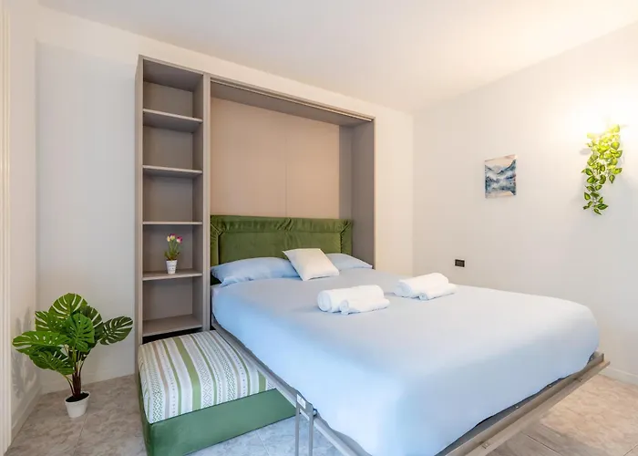 - Front Station - At 2 Min - Wifi Apartamento
