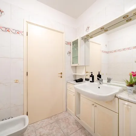 - Front Station - At 2 Min - Wifi * Lecco